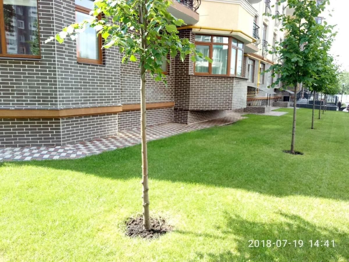 Luxury Emerald Apartments Irpin Exterior foto