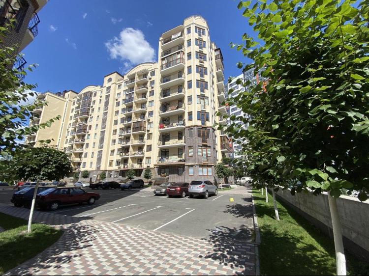 Luxury Emerald Apartments Irpin Exterior foto