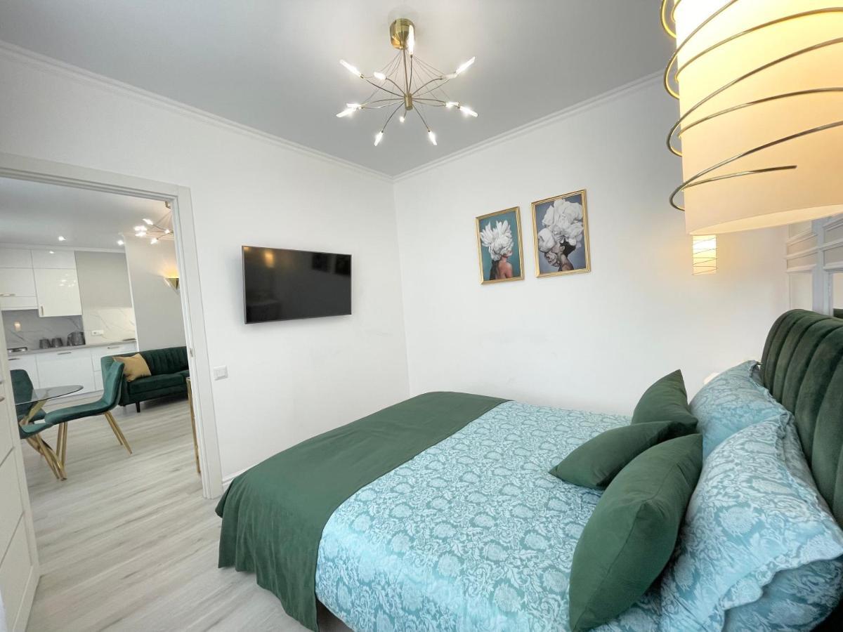 Luxury Emerald Apartments Irpin Exterior foto