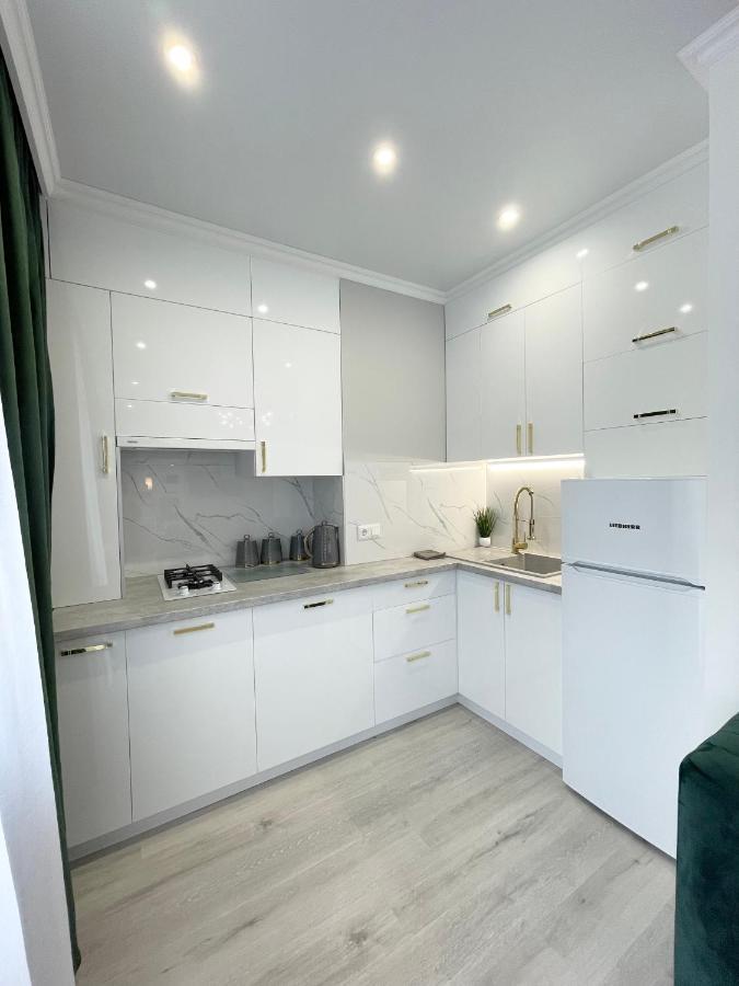 Luxury Emerald Apartments Irpin Exterior foto